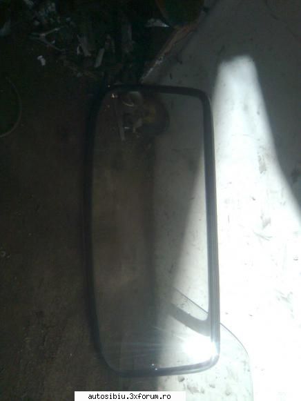donez un parbriz de vw typ 3 o luneta de vw typ 3 si un gam lateral cu deschidee in exterior . :hi:
